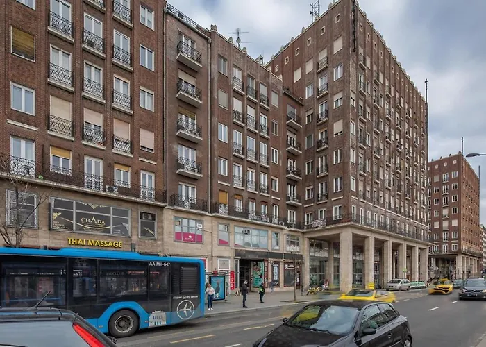 Ultra Luxy Budapesta