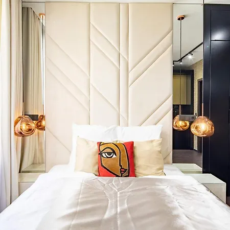 Ultra Luxy Будапешт